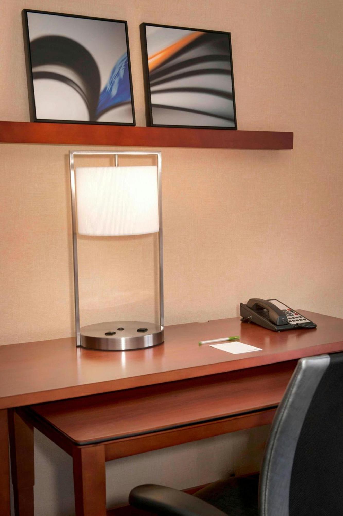 Courtyard By Marriott Hartford Windsor Airport Hotel Ngoại thất bức ảnh