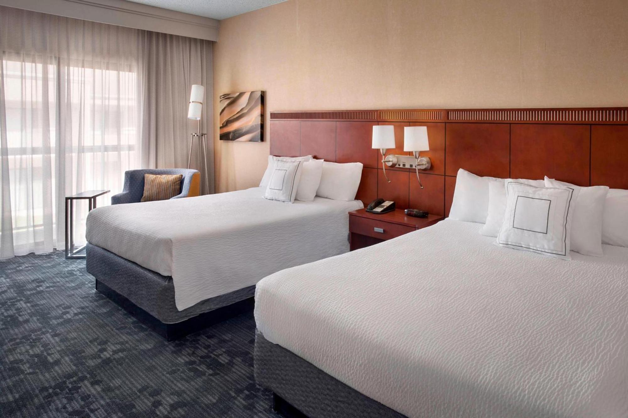 Courtyard By Marriott Hartford Windsor Airport Hotel Ngoại thất bức ảnh
