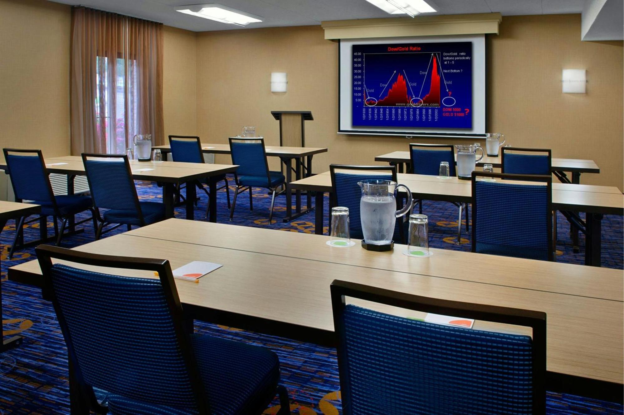 Courtyard By Marriott Hartford Windsor Airport Hotel Ngoại thất bức ảnh